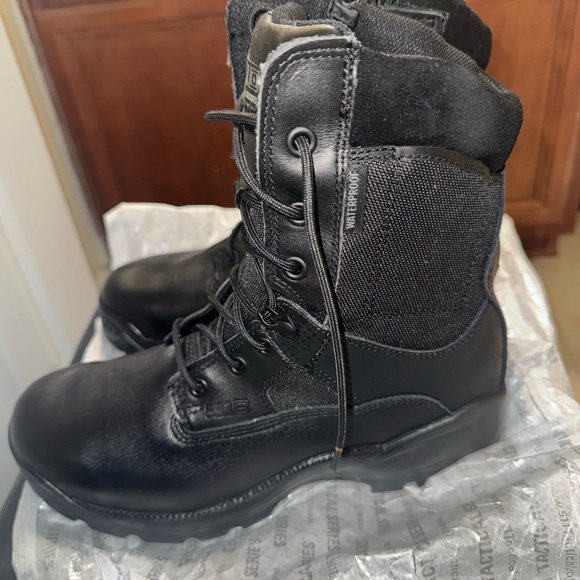 5.11 Tactical Black Combat Boots Rugged Design - Picture 2 of 8